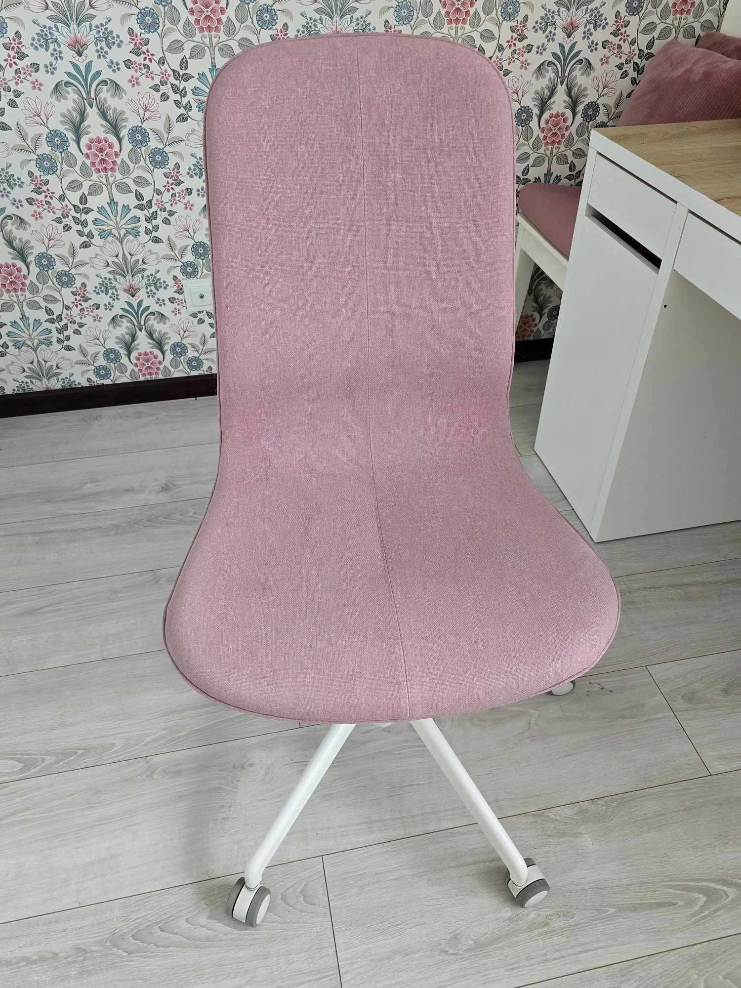 Krzesło biurowe Ikea LÅNGFJÄLL + biurko Micke toaletka drewno róż