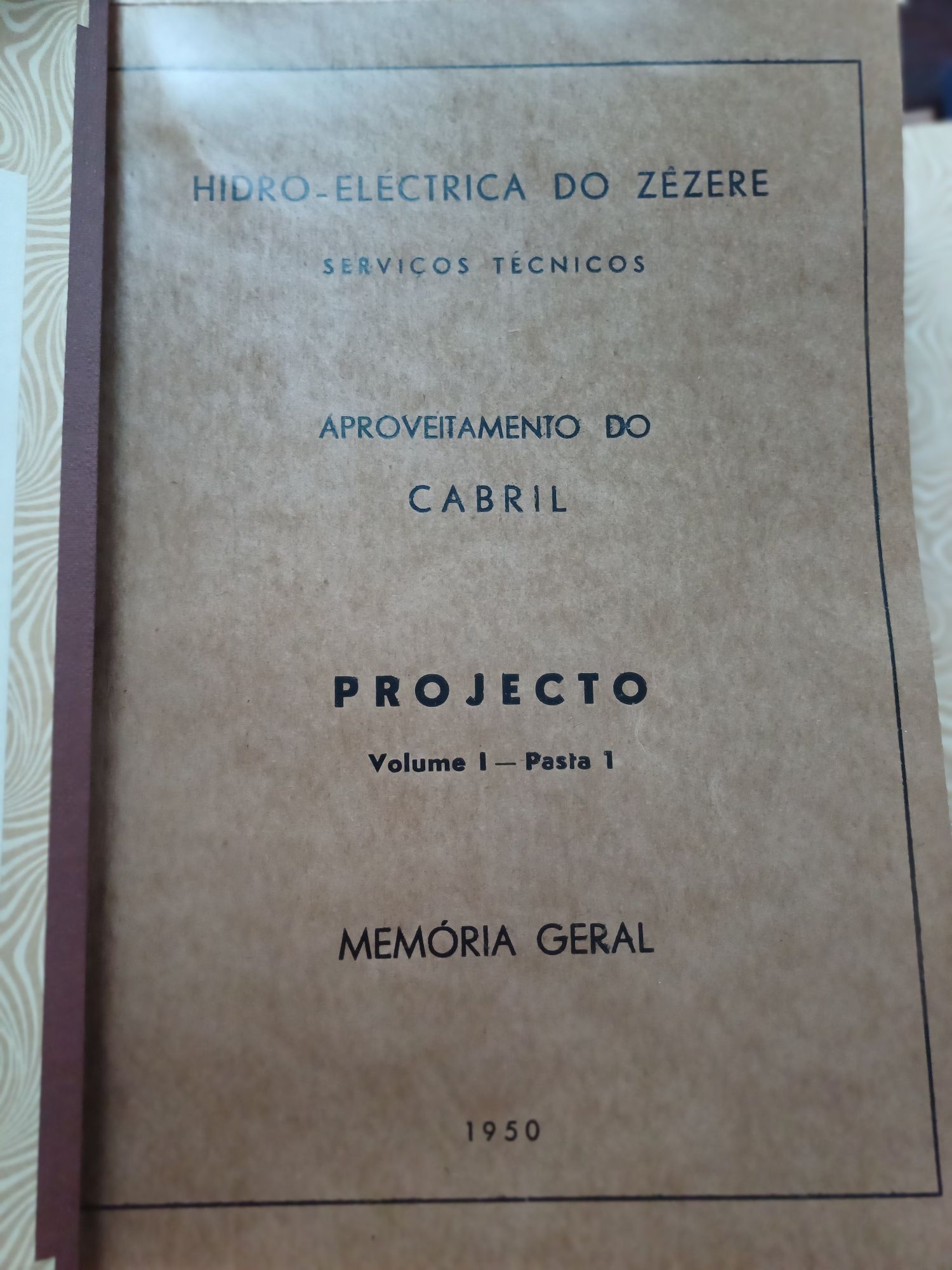 Livros de barragens e estações hidroeléctricas