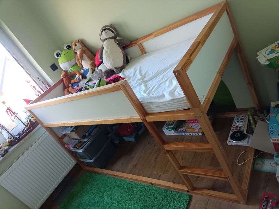 Łóżko piętrowe IKEA Kura z baldachimem