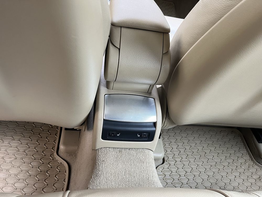 Audi A4 бензин 1.6 MPI