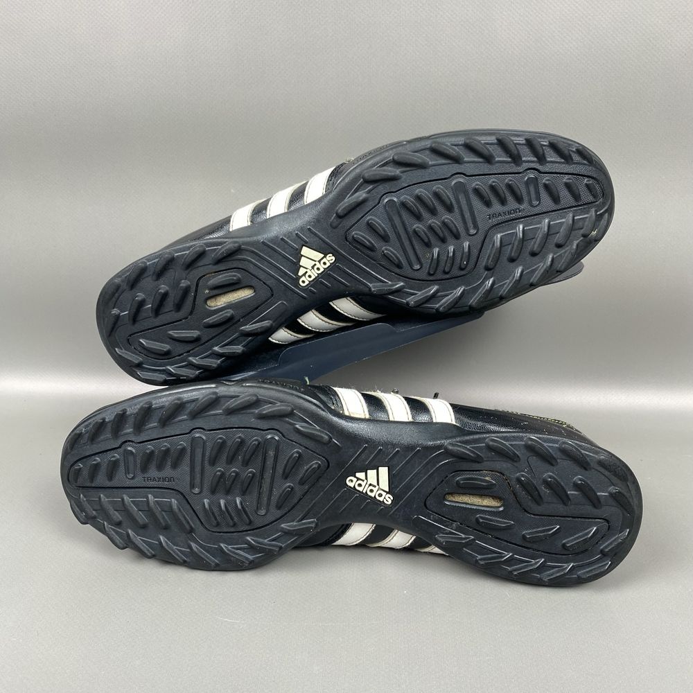 Чоловічі шкіряні сороконіжки Adidas 11pro Questra TRX TF [V23709]