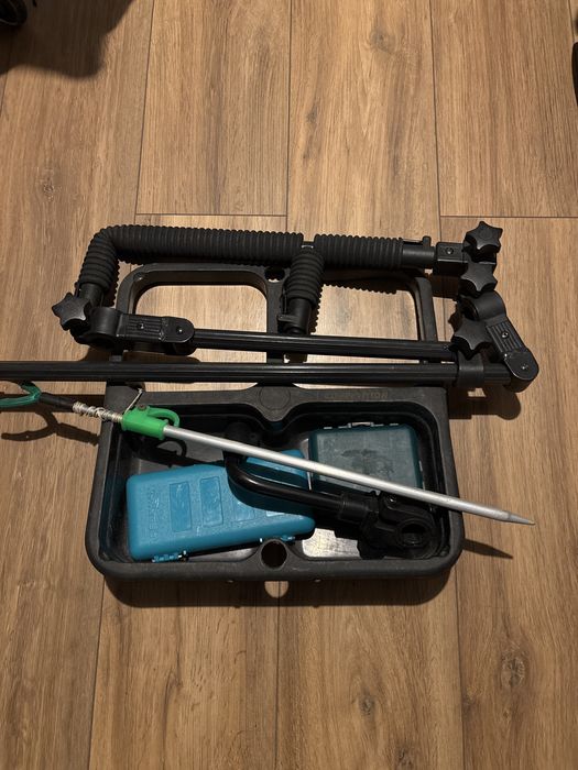 Kuweta, ramię feeder, fajka pudełka na przypony o akcesoria