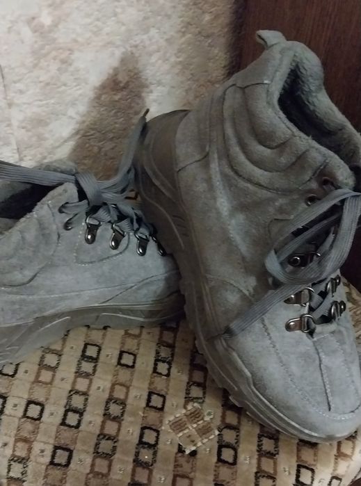 Жіночі черевики (утеплені)