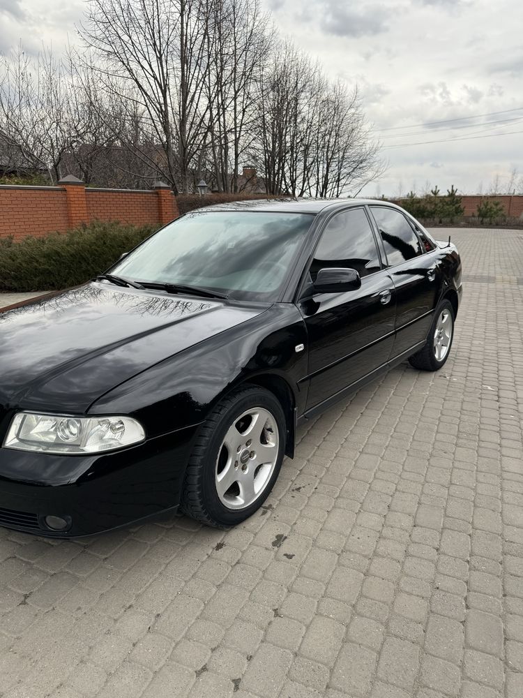 Audi a4 b5 рест