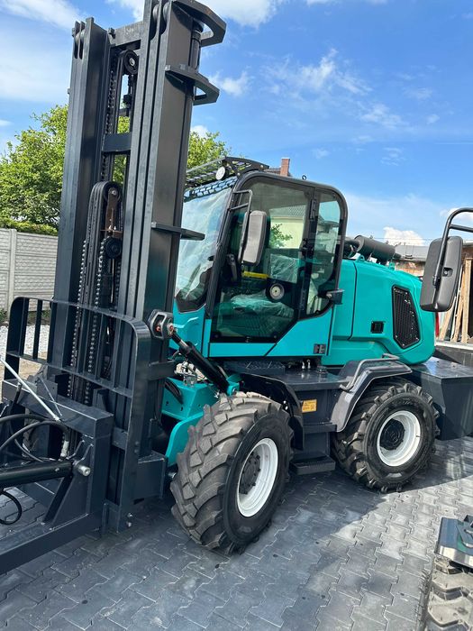 Wózek widłowy przegubowy terenowy 3,5t widlak 4x4 klimatyzacja W CENIE