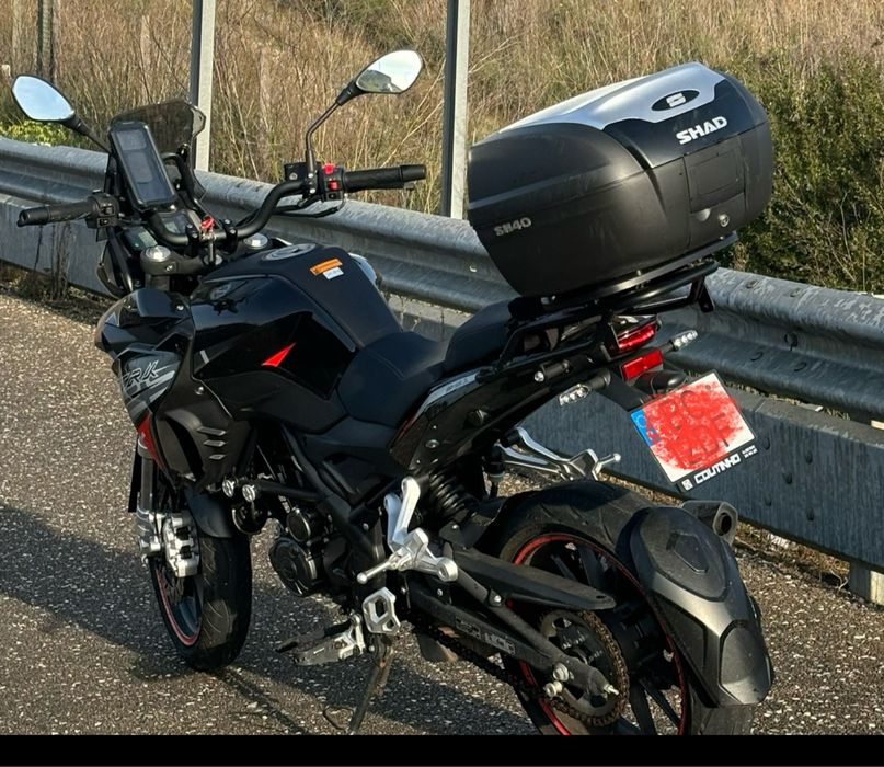 Benelli TRK 251cc top apenas 17600 km ano 2023
