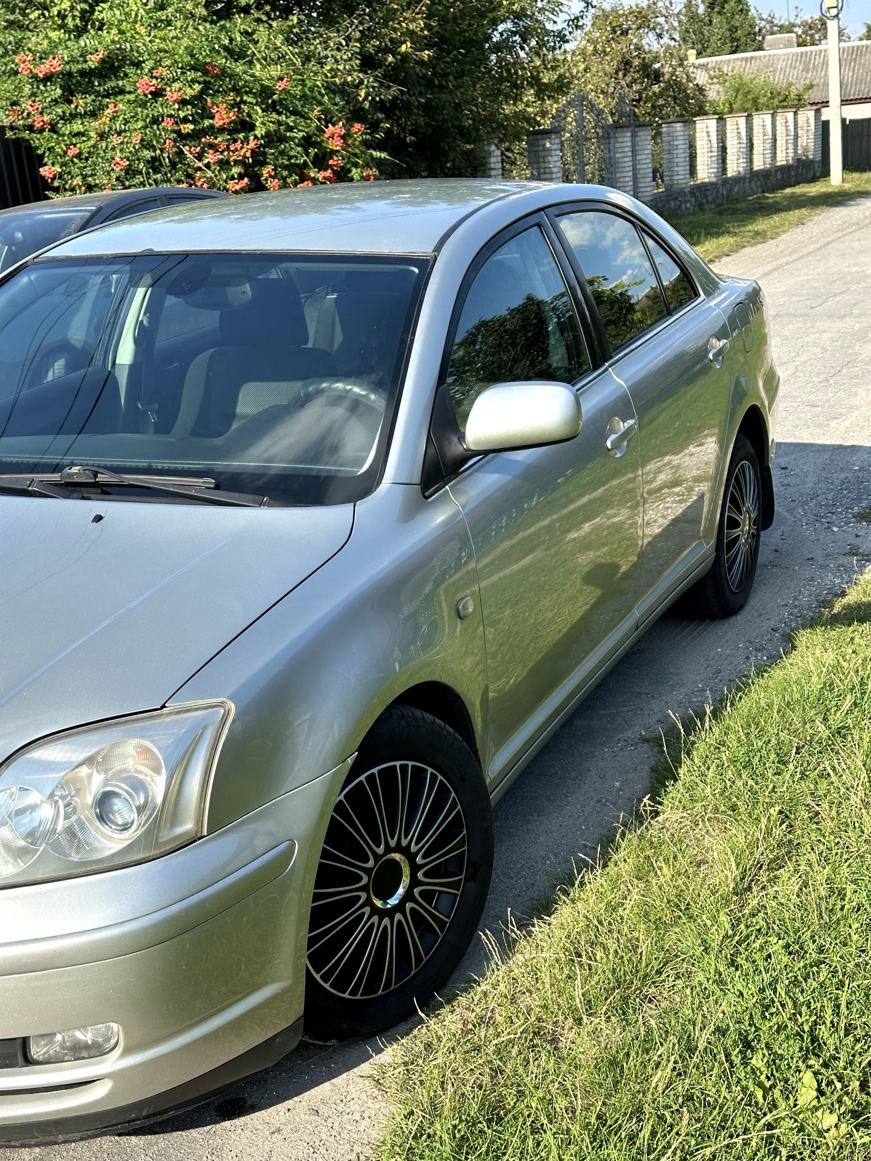 Тойота Авенсіс 2.0 прямий вприск 2007