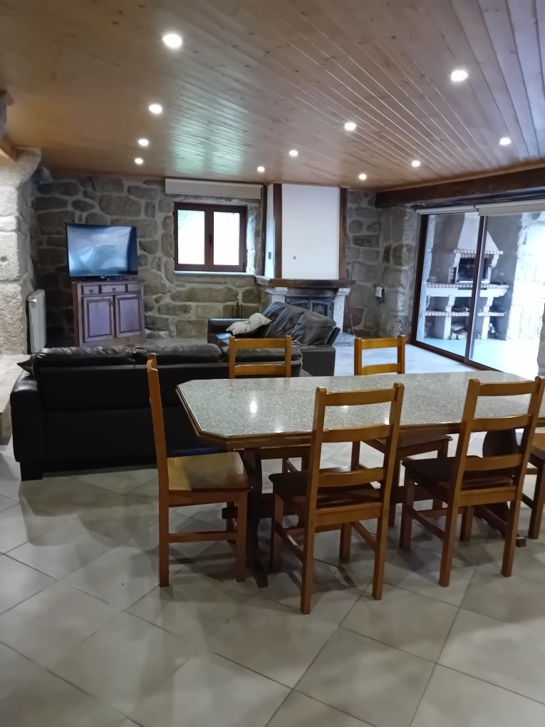 Casa da Nina, AL 52830, Cabril, Montalegre, Gerês (Piscina) 120€/noite