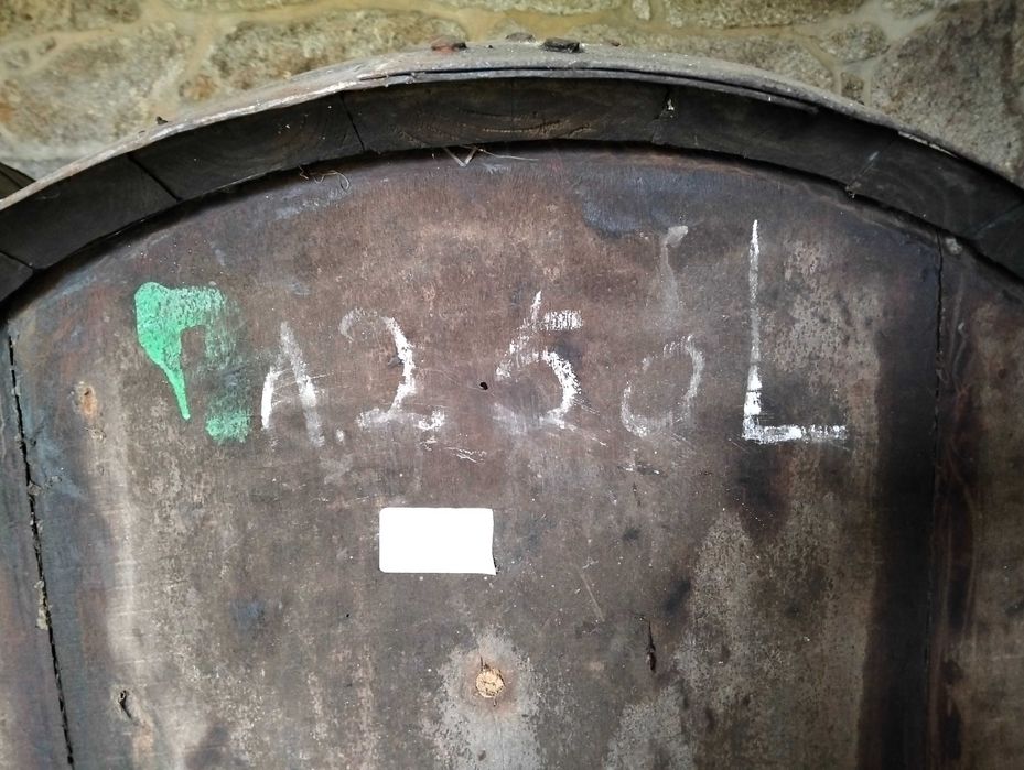 7 Pipas grandes em madeira