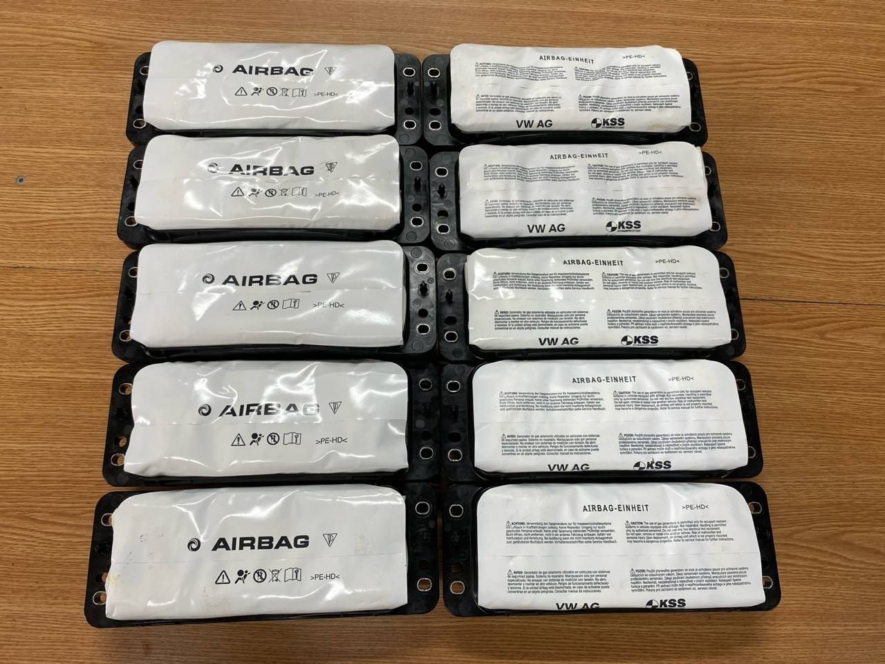 Porsche macan 95b  подушка в панель  95b880204