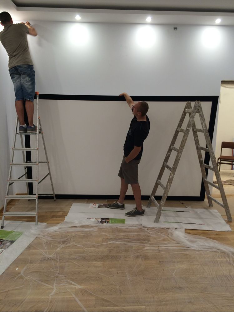 Witam sprzedam projektor z Ekranem o wymiarach 200 cm na 325cm tzn150”