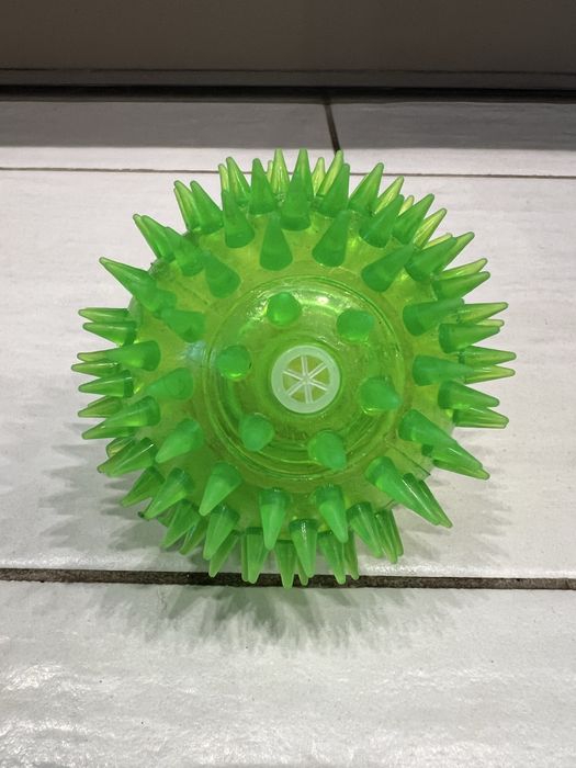 Мяч детский (светящийся) - новый