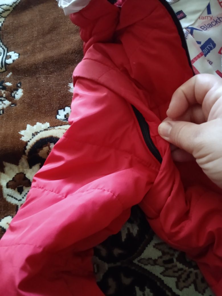 Демисезона курточка - жилетка  5-7 років