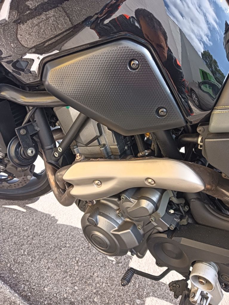 Yamaha MT 03 -660 como nova