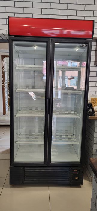 Дводверний холодильний шкаф, вітрина. Назва бренду Inter nord