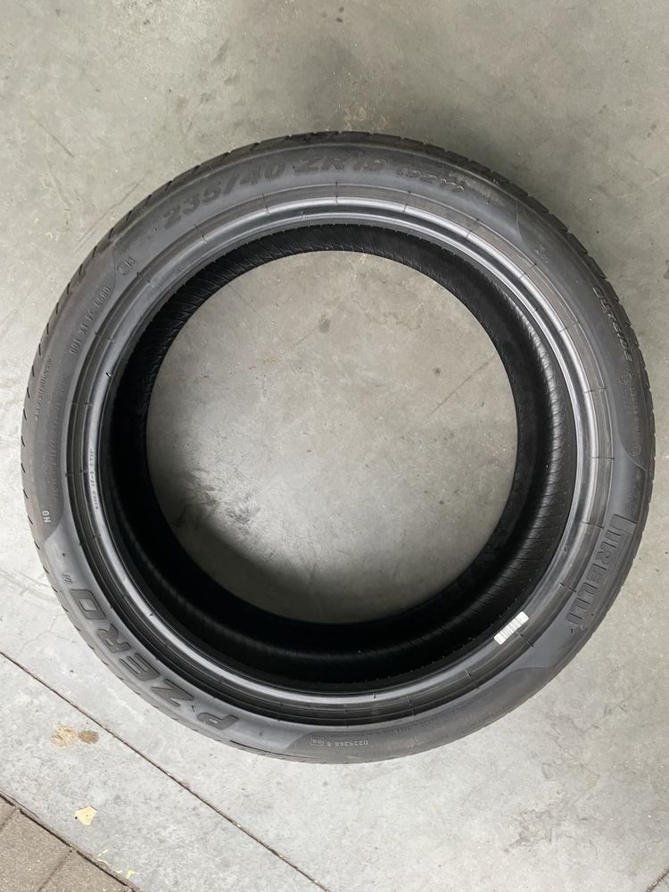 235/40/19 Pirelli P Zero 92Y NO