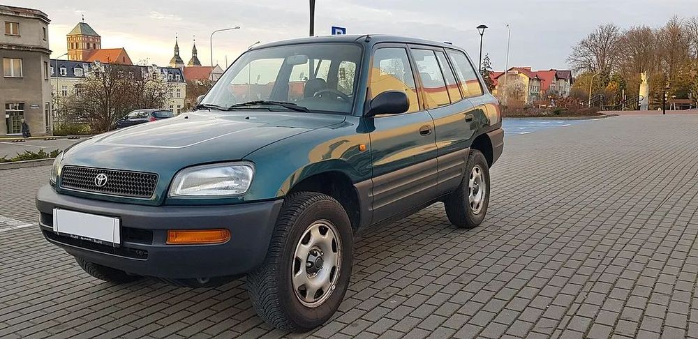 Toyota RAV4 2.0 benzyna super stan 1 wlasciciel od nowosci