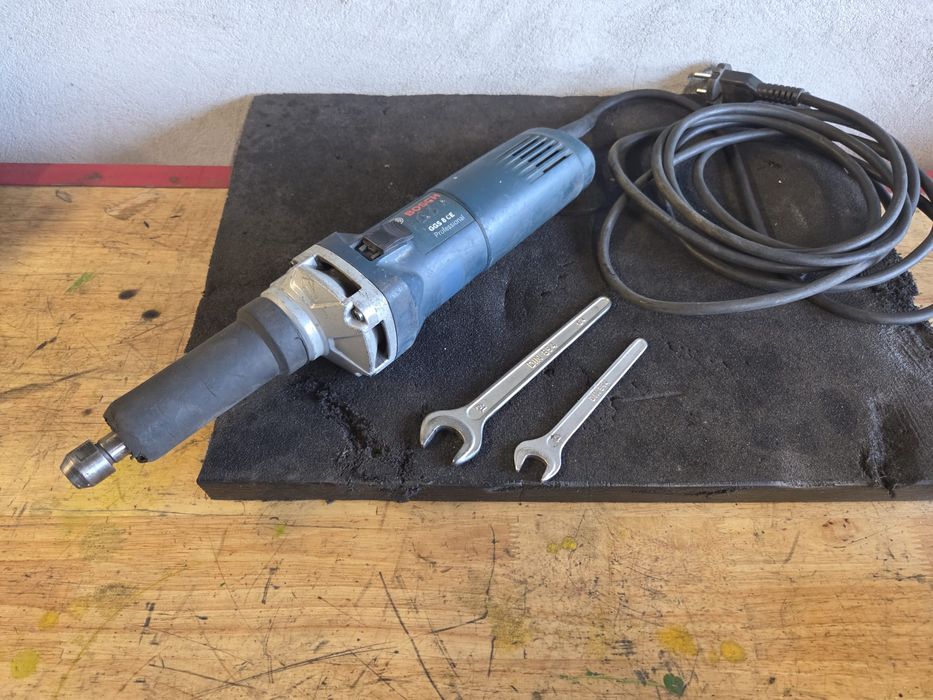 Rebarbadora recta BOSCH GG8CE