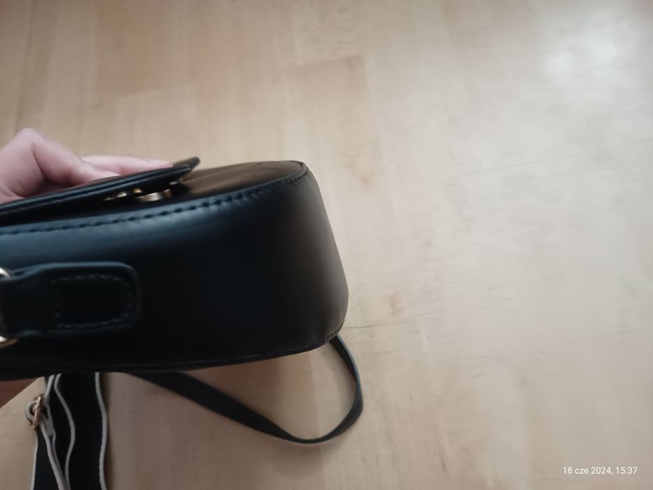 Torebka nerka damska - czarna