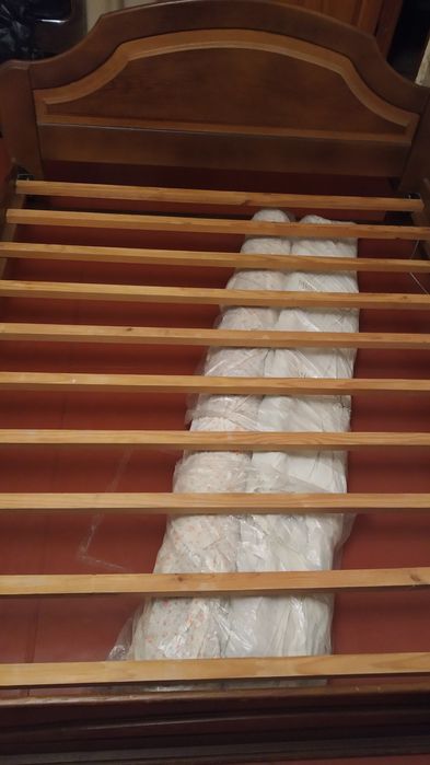 Ліжко двоспальне у гарному стані