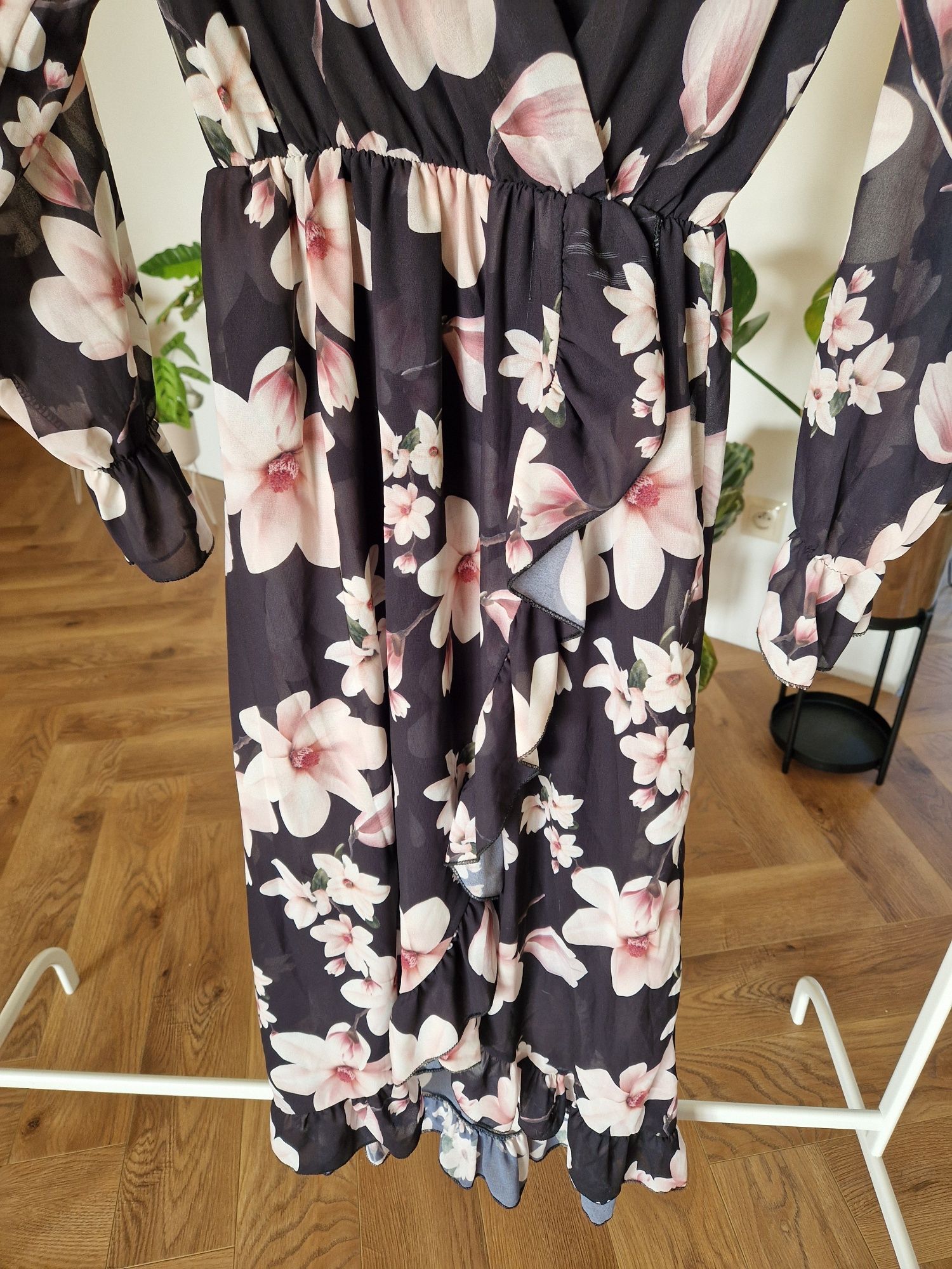 Długa czarna sukienka w kwiatki dollyglamshop