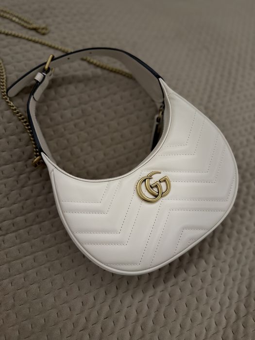 Сумка Gucci Marmont half moon mini