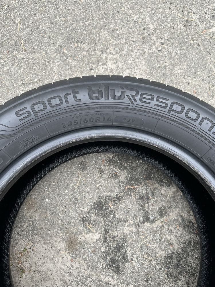 Dunlop sport 205*60R16