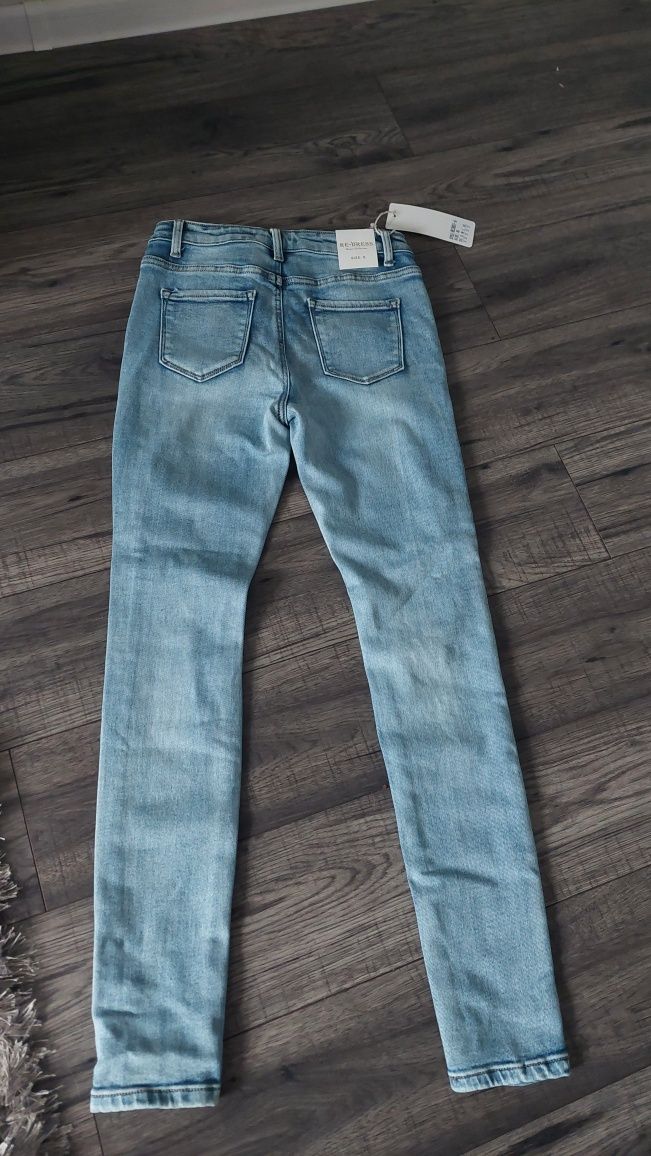Jeansy dziury przetarcia legginsy