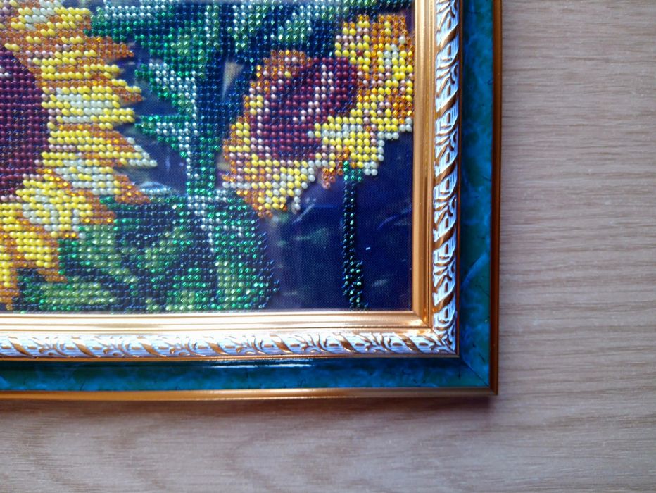 Картина бісером Соняхи