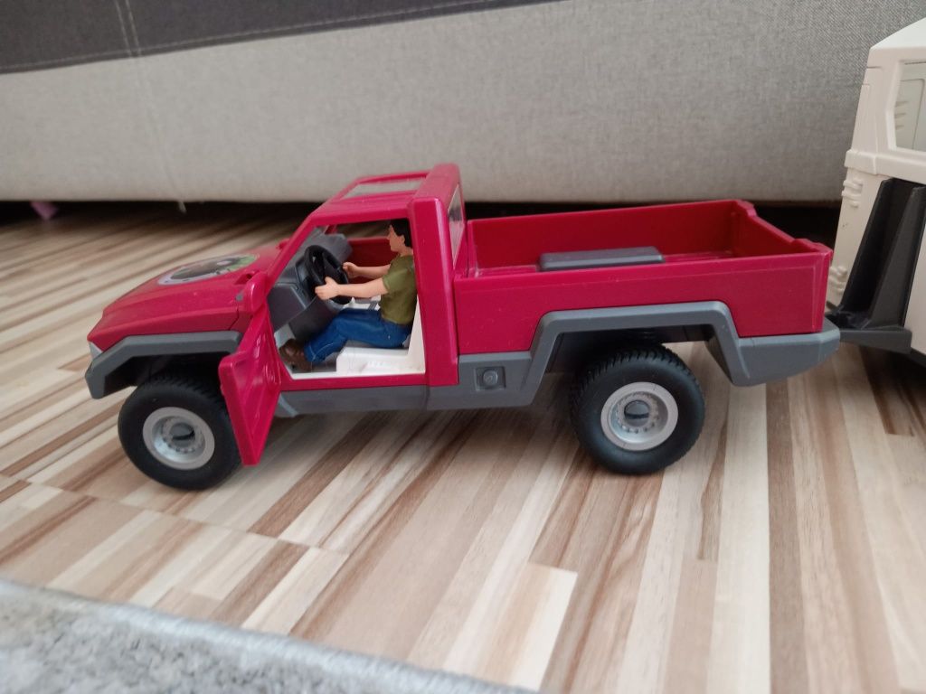 Sprzedam pickup schleich z przyczepa