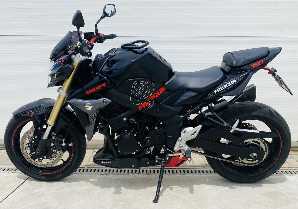 Suzuki GSR 750 Freegun