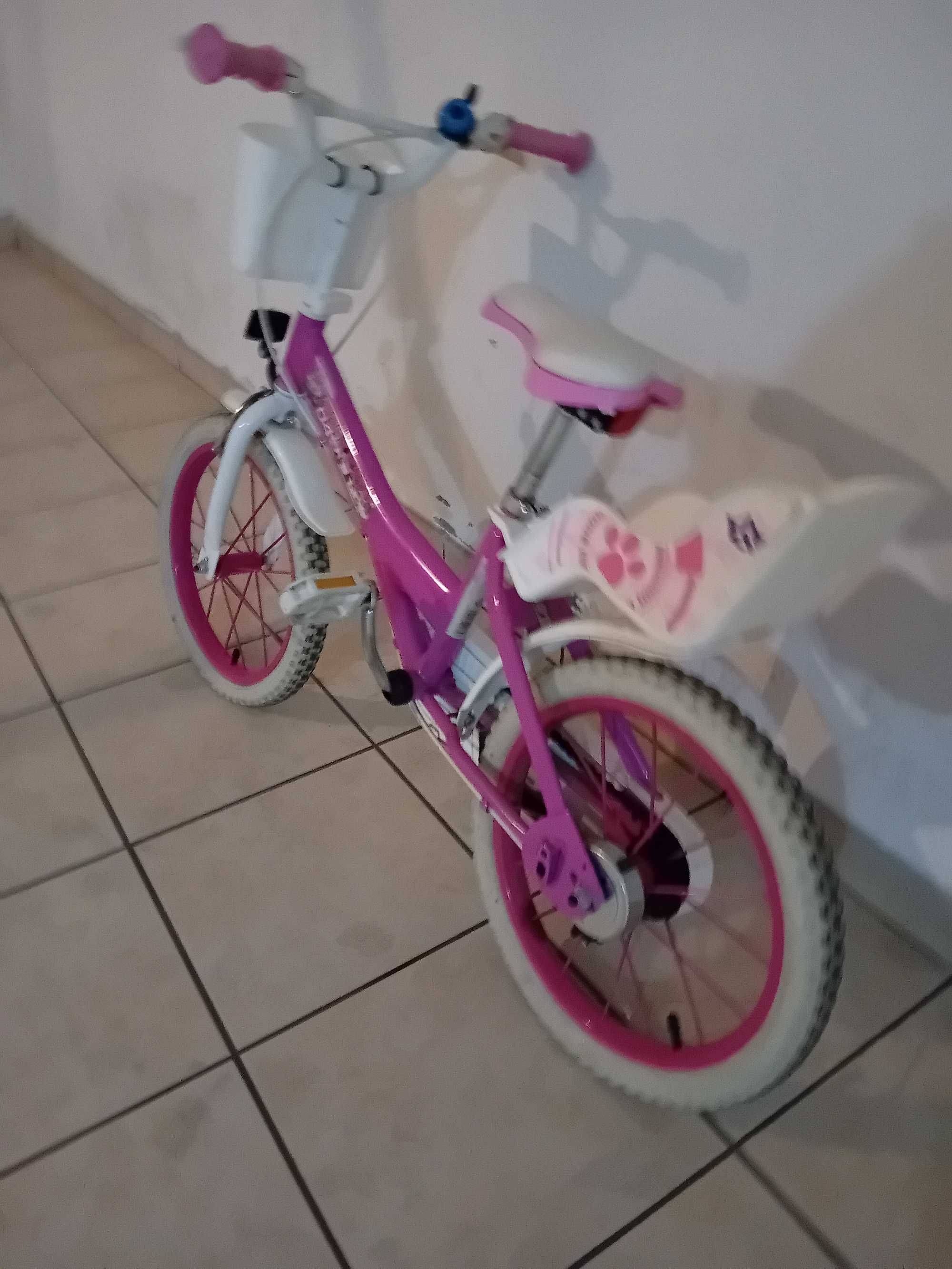 Bicicleta de menina