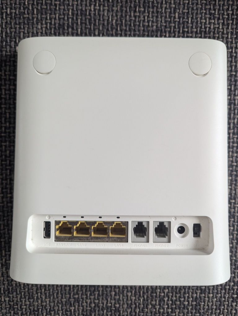 Router ZTE MF286D z antenami zewnętrznymi LTE 4G 600 Mbps modem Play