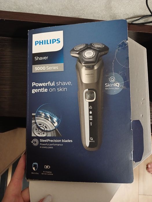 Електробритва Philips 5000