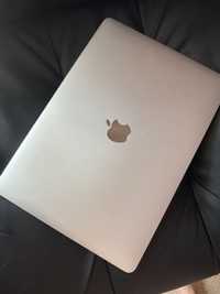 Продам MacBook Air в идеальном состоянии
