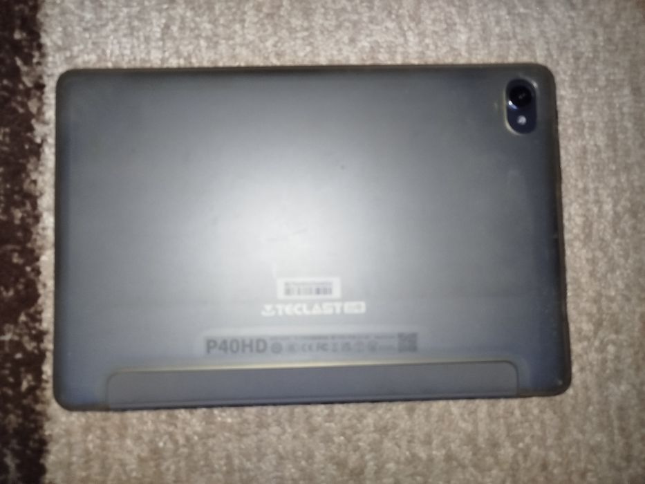 Планшет Teclast 4/64, с чехлом и зарядным