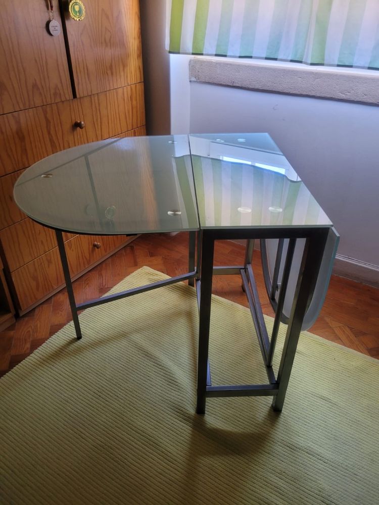 Mesa de vidro robusto