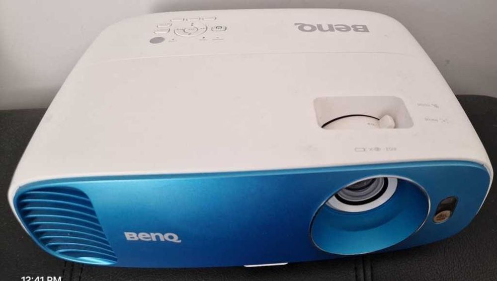 BenQ TK800M 4K + ekran 149'