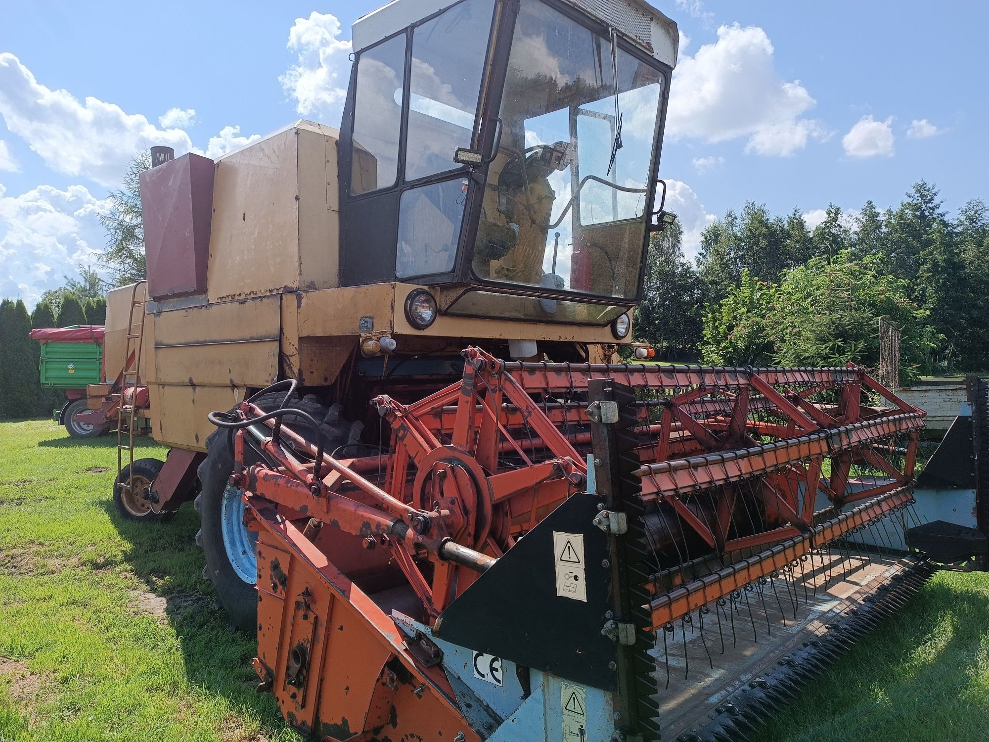 Bizon Z056 rok. 1982 Sieczkarnia Wózek