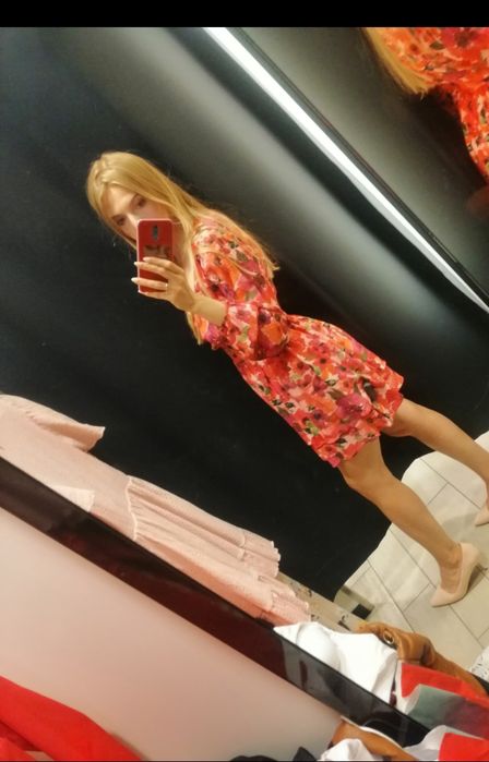 Sukienka z długim rękawem w kwiaty