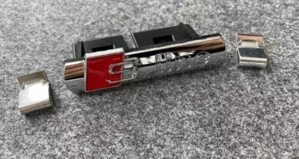 Nowy w połysku emblemat Sline S Line znaczek logo na przedni grill