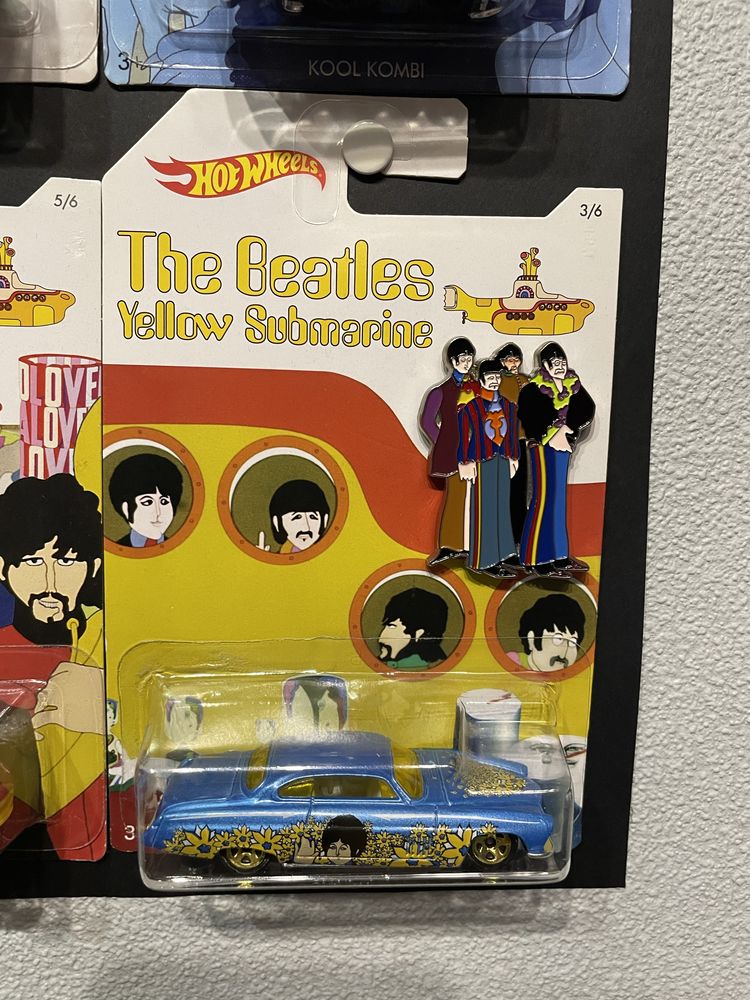 Набор моделей Hot Wheels The Beatles Yellow Submarine set