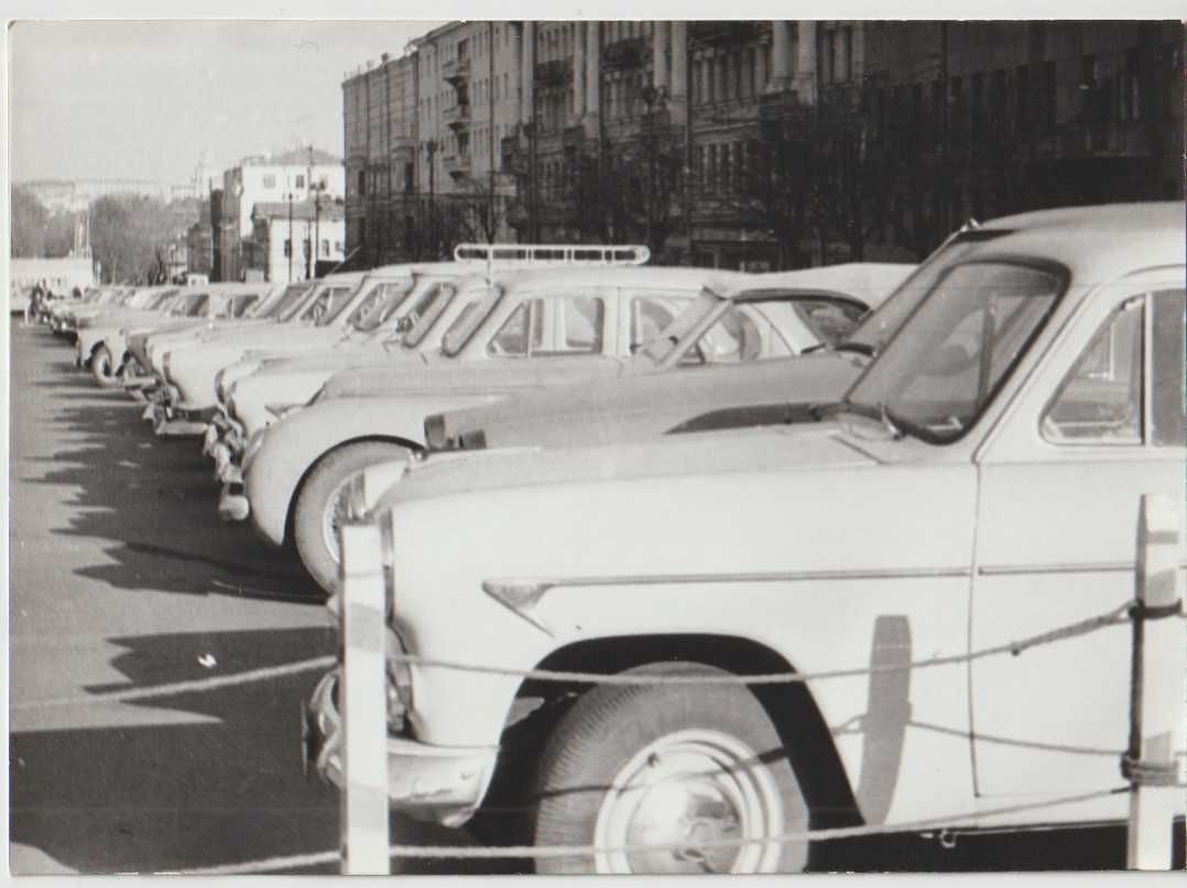 Stare zdjęcie samochody PRL 1950 Moskwicz