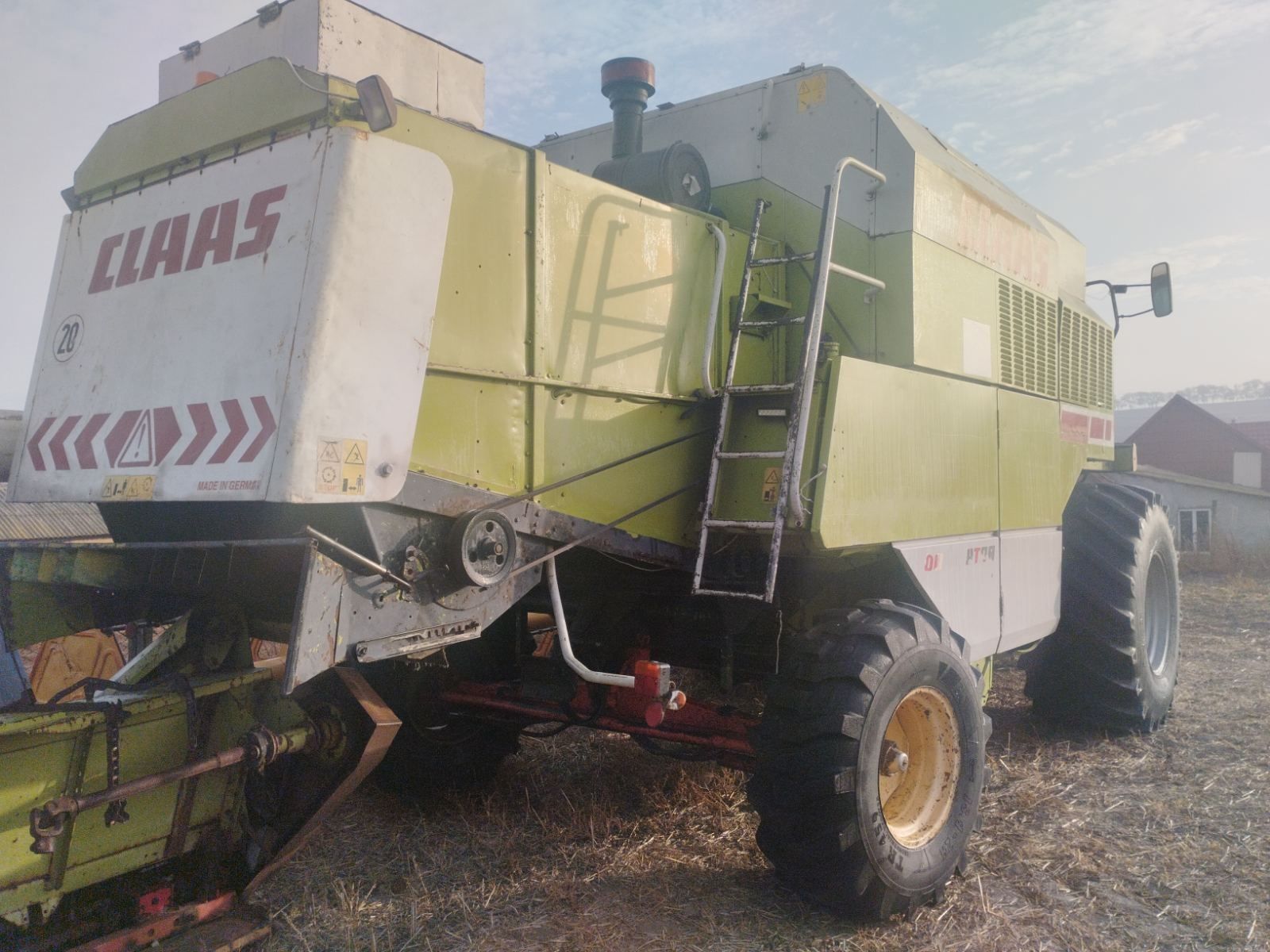 Комбайн Claas Mega 218