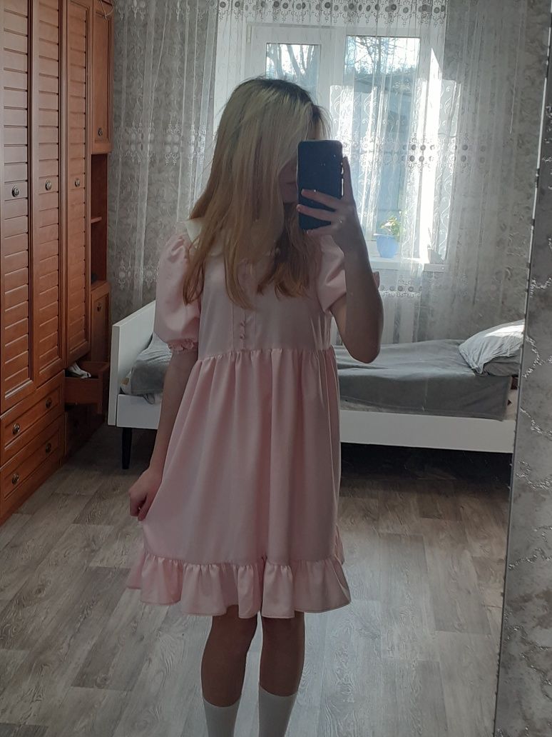 Рожева мила сукня