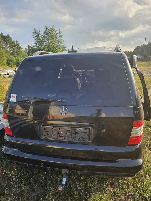 Mercedes Ml W163 2.7cdi klapa bagażnika zderzak tył lampy drzwi hak