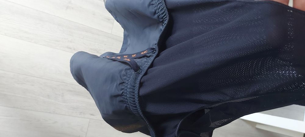 Calvin Klein M.    .