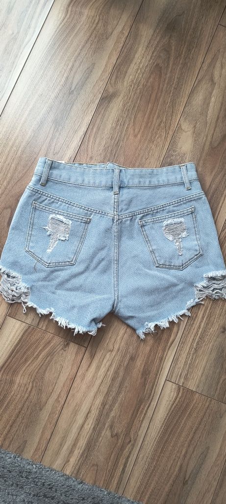 Nowe spedenki jeansowe rozm M