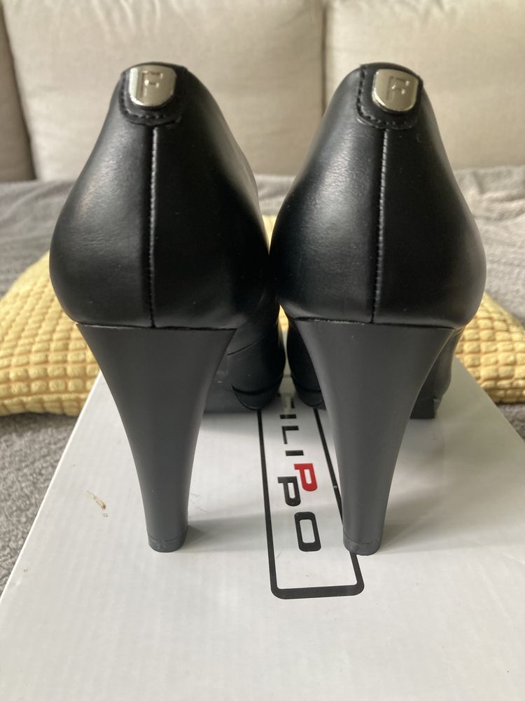 Buty Filippo na obcasie