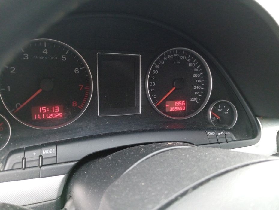 Audi a4b7 uszkodzony